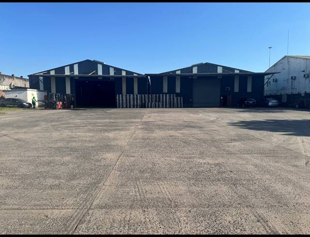 2,832M² WAREHOUSE FOR SALE IN PHOENIX INDUSTRIAL